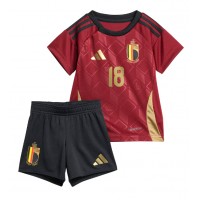 Maglia Calcio Belgio Orel Mangala #18 Prima Divisa Bambino Europei 2024 Manica Corta (+ pantaloncini)